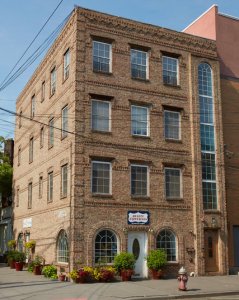 JERSEY CITY A visit to a friend introduced the prospective buyers to an area they had not considered. And a two-bedroom had their name on it. Credit Alex di Suvero for The New York Times